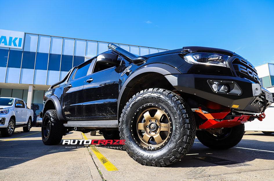 FORD RANGER RAPTOR PODIUM BRONZE BLACK LIP
